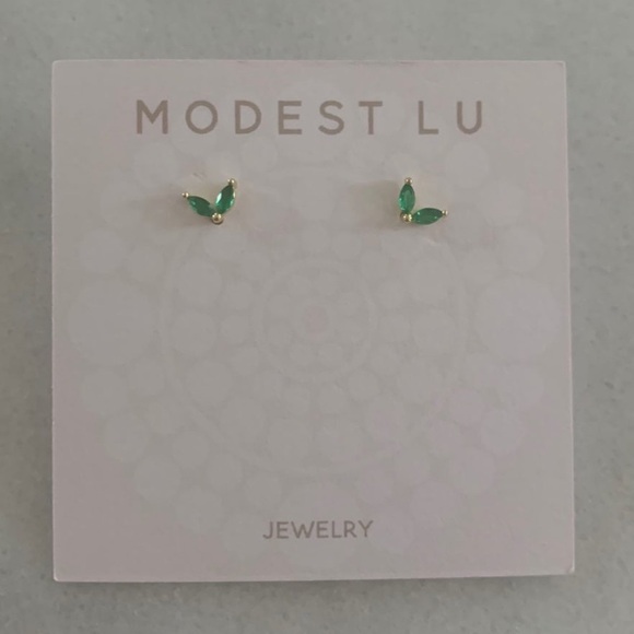 18K Gold Green Crystal Leaf Stud Earrings - Picture 2 of 3